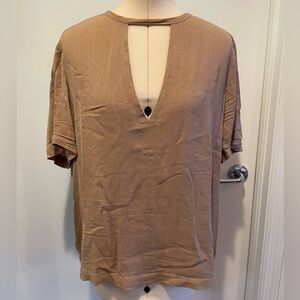 ALC keyhole / cutout V Neck short sleeve shirt Size L
